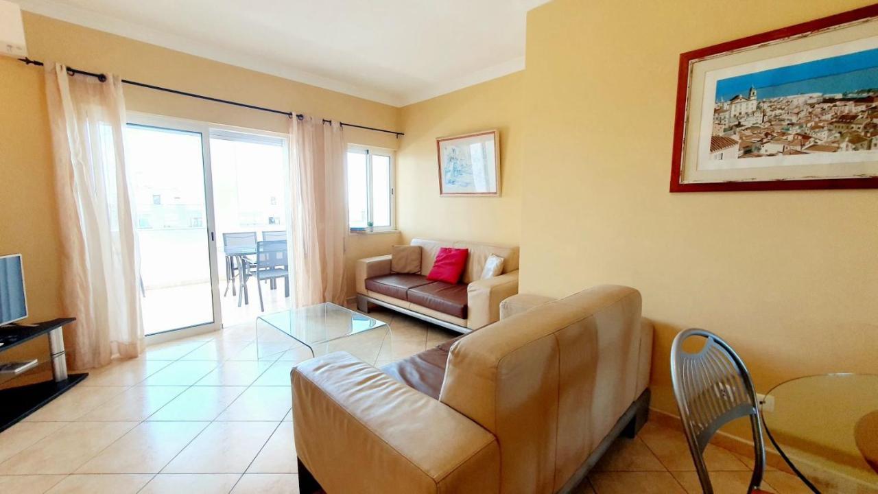 Quarteira Beach Vacation: 2Br Steps To The Sand Ngoại thất bức ảnh